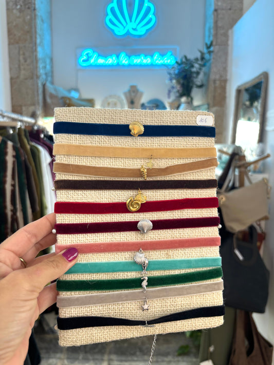 Choker terciopelo elástico con complemento Marino