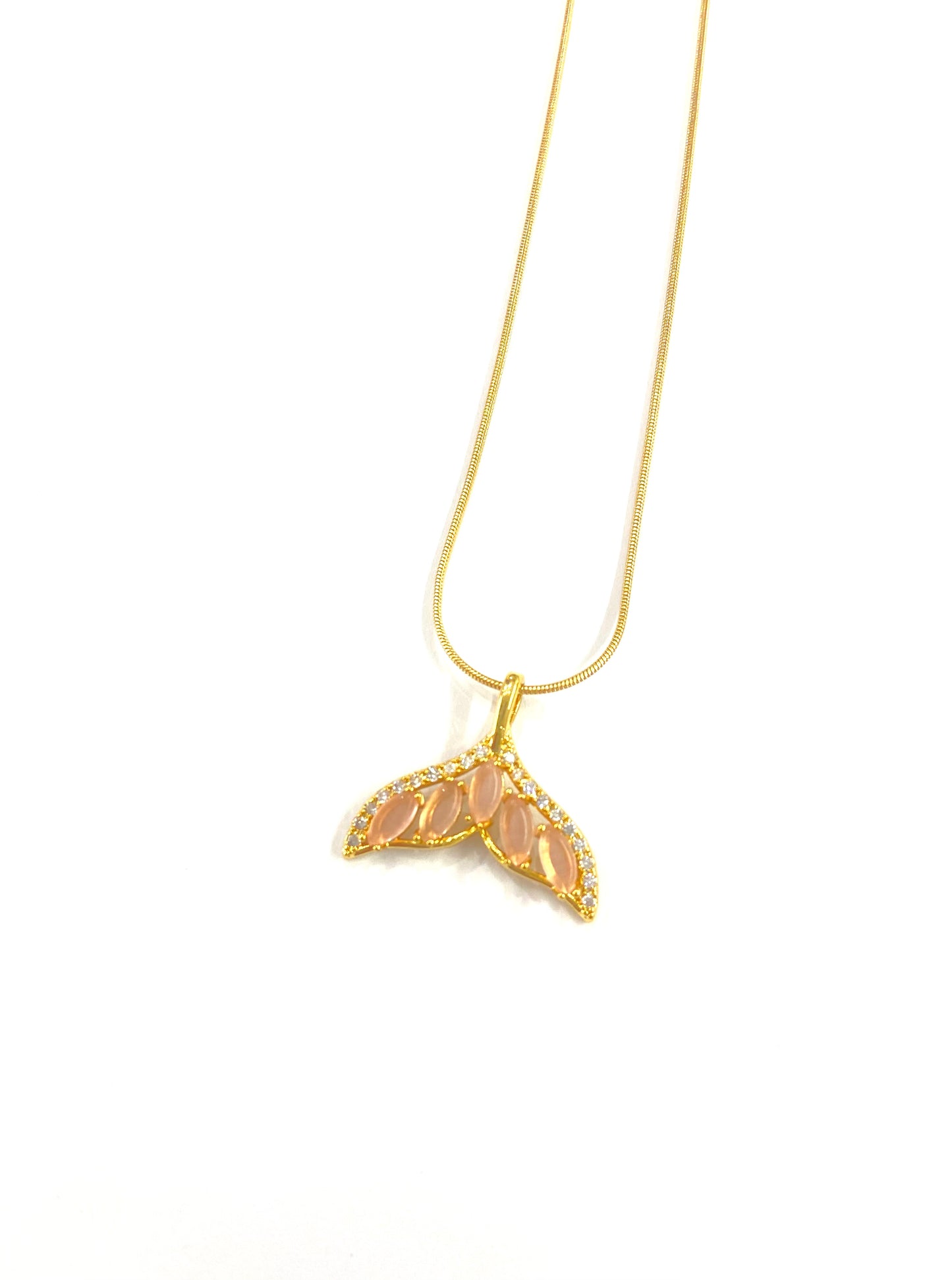 Collar cola de ballena circonitas rosa