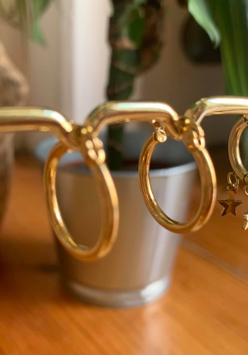 Argollas Doradas Simples - Lamardebonitojoyas