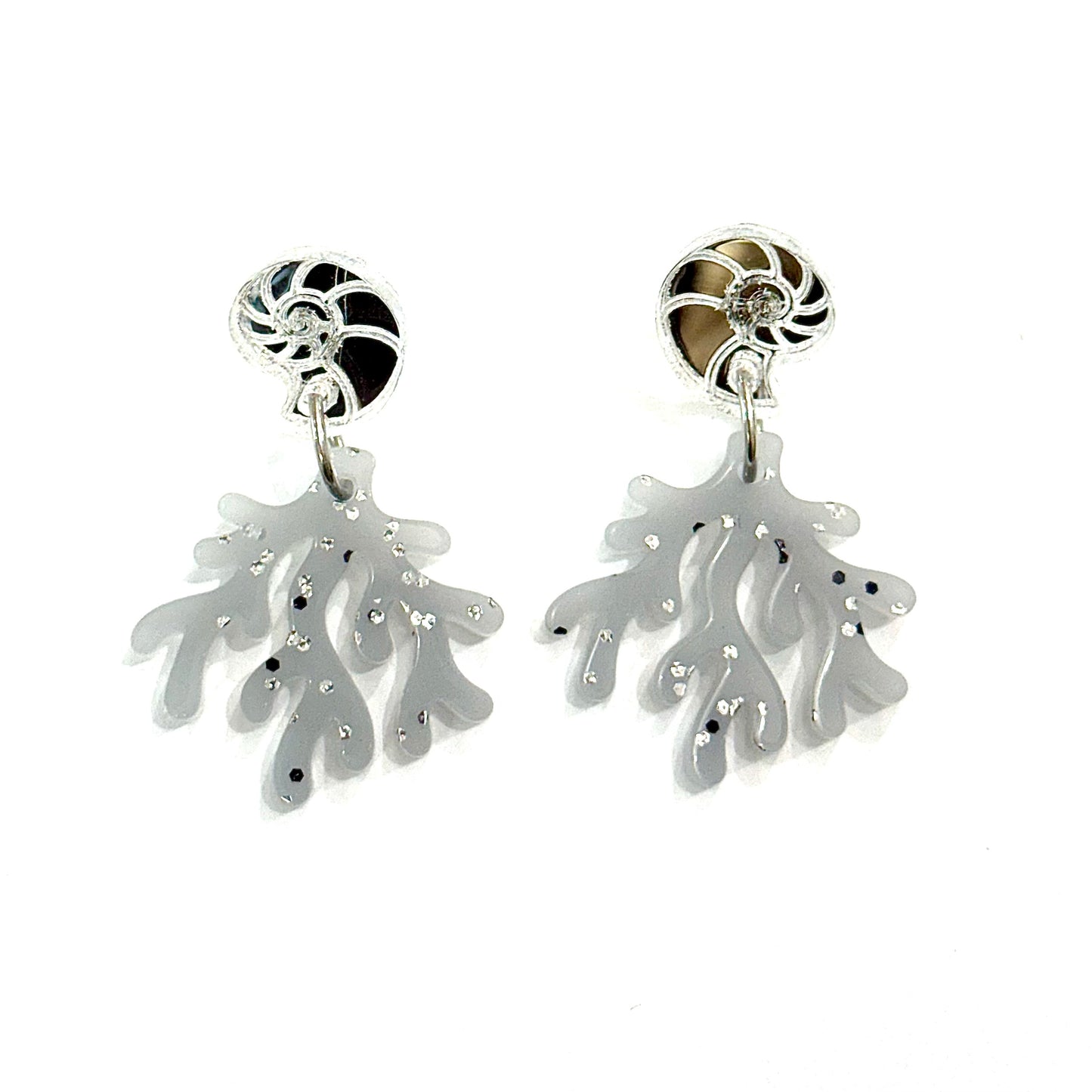Pendientes de coral con nautilus metacrilato